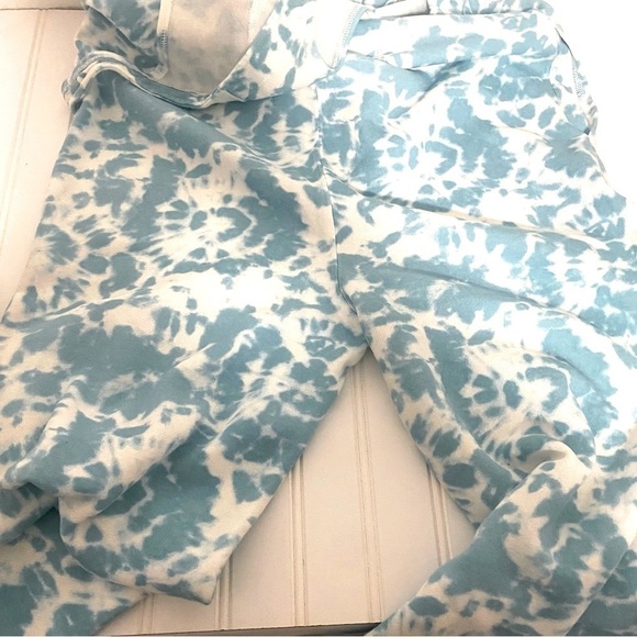 Colsie Blue Tie Dye Jumper Romper Crop Jumpsuit Fleece Lounge Casual Size Medium - Picture 8 of 12